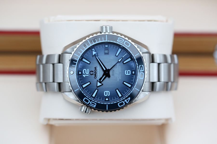 Omega Planet Ocean 215.30.40.20.03.002